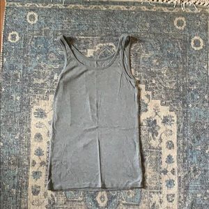 Gray tank